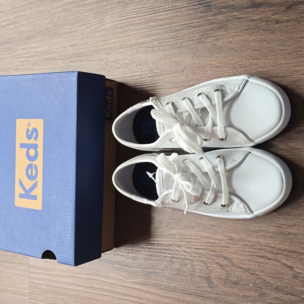 New Girls Size 10 White Keds